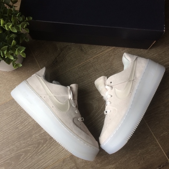 NWT Nike Air Force 1 Sage Low LX Phantom - Picture 7 of 8